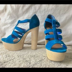 NWT Teal Platform Sandal 💐
